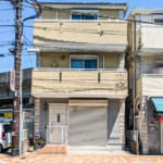 浦安市北栄2丁目一戸建てのご紹介です。東京メトロ東西線浦安駅徒歩4分。3階建てガレージハウスです。 (外観)