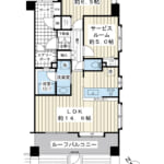 7階建て6階部分。南東南西北東の三方角部屋。56.45㎡の1SLDK。 (間取)